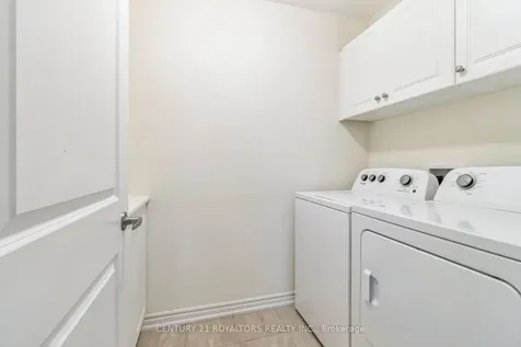 25 Ferragine Crescent Bradford West Gwillimbury ON L3Z 4J9