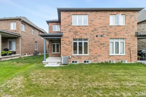 25 Ferragine Crescent Bradford West Gwillimbury ON L3Z 4J9