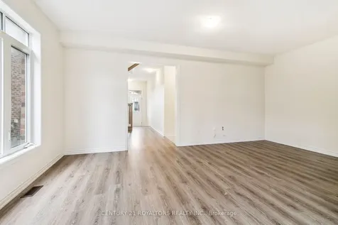 25 Ferragine Crescent Bradford West Gwillimbury ON L3Z 4J9