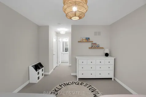 206 Stevenson Crescent Bradford West Gwillimbury ON L3Z 0T1