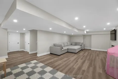 206 Stevenson Crescent Bradford West Gwillimbury ON L3Z 0T1