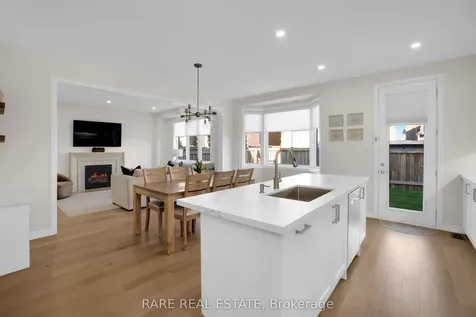 206 Stevenson Crescent Bradford West Gwillimbury ON L3Z 0T1