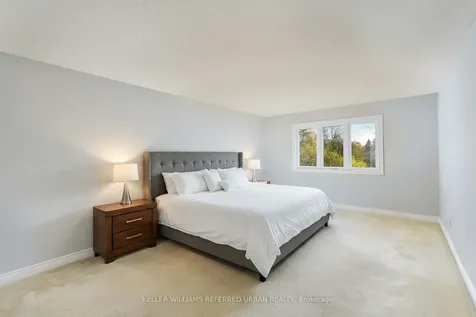 62 Devlin Place Aurora ON L4G 5W8