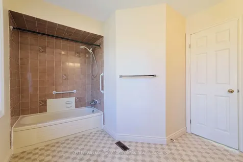 62 Devlin Place Aurora ON L4G 5W8