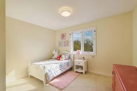 62 Devlin Place Aurora ON L4G 5W8