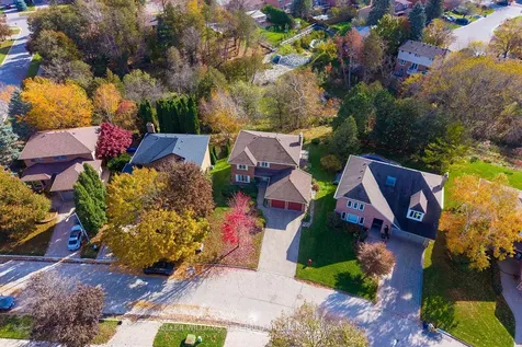 62 Devlin Place Aurora ON L4G 5W8