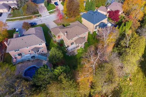 62 Devlin Place Aurora ON L4G 5W8