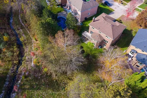 62 Devlin Place Aurora ON L4G 5W8