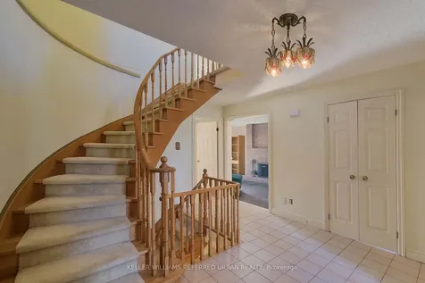 62 Devlin Place Aurora ON L4G 5W8