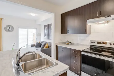 44 Blackwell Crescent Bradford West Gwillimbury ON L3Z 4L3