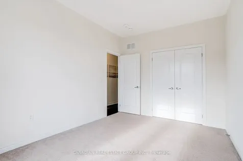 44 Blackwell Crescent Bradford West Gwillimbury ON L3Z 4L3