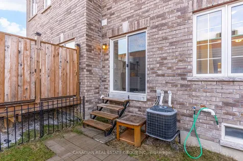 44 Blackwell Crescent Bradford West Gwillimbury ON L3Z 4L3