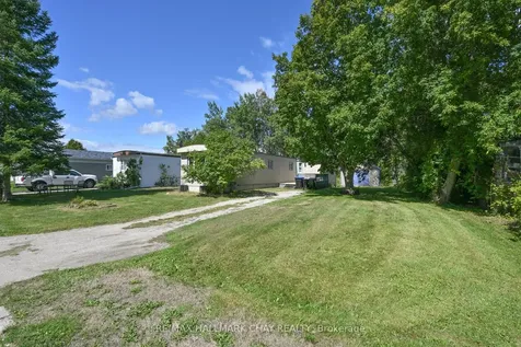 32 Shamrock Crescent Essa ON L3W 0A5