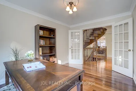 85 Marsh Harbour Court Aurora ON L4G 5Y8