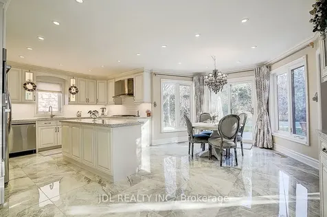 85 Marsh Harbour Court Aurora ON L4G 5Y8