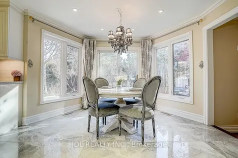 85 Marsh Harbour Court Aurora ON L4G 5Y8