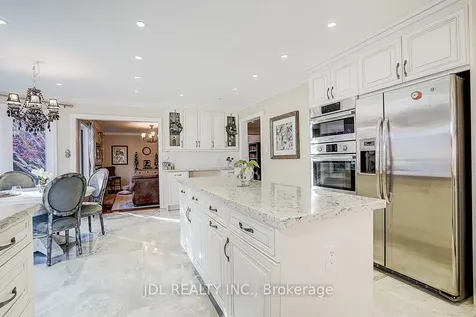 85 Marsh Harbour Court Aurora ON L4G 5Y8