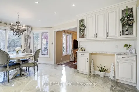 85 Marsh Harbour Court Aurora ON L4G 5Y8