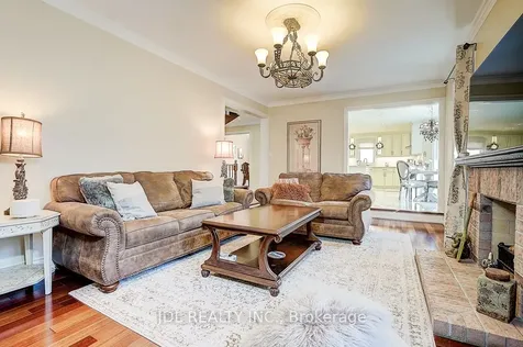 85 Marsh Harbour Court Aurora ON L4G 5Y8