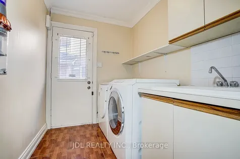 85 Marsh Harbour Court Aurora ON L4G 5Y8