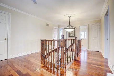 85 Marsh Harbour Court Aurora ON L4G 5Y8