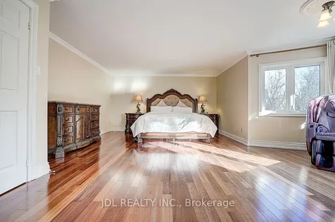 85 Marsh Harbour Court Aurora ON L4G 5Y8