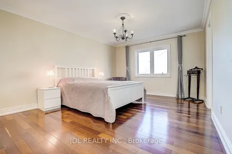 85 Marsh Harbour Court Aurora ON L4G 5Y8