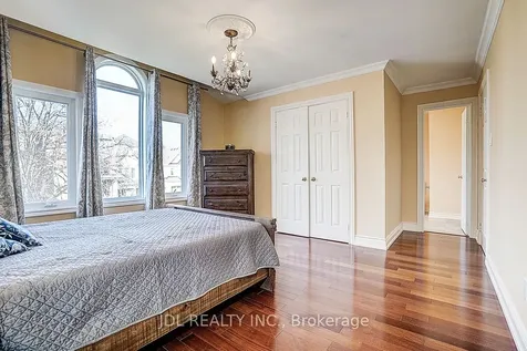 85 Marsh Harbour Court Aurora ON L4G 5Y8