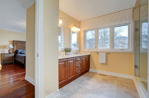 85 Marsh Harbour Court Aurora ON L4G 5Y8