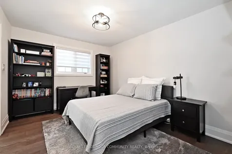 313 Willis Drive Aurora ON L4G 7M3