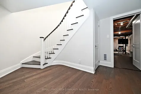 313 Willis Drive Aurora ON L4G 7M3