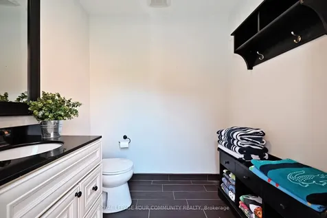 313 Willis Drive Aurora ON L4G 7M3