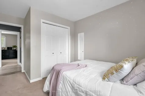 103 Wood Crescent Bradford West Gwillimbury ON L3Z 2G4