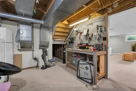 103 Wood Crescent Bradford West Gwillimbury ON L3Z 2G4