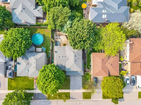 103 Wood Crescent Bradford West Gwillimbury ON L3Z 2G4