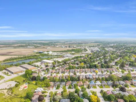 103 Wood Crescent Bradford West Gwillimbury ON L3Z 2G4