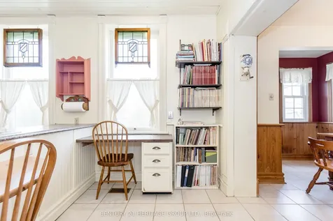 4 Thomas Street Adjala-tosorontio ON L0M 1K0