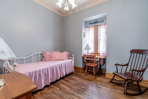 4 Thomas Street Adjala-tosorontio ON L0M 1K0