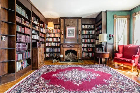 4 Thomas Street Adjala-tosorontio ON L0M 1K0