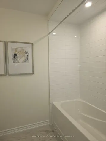 19 Inverness Way Bradford West Gwillimbury ON L3Z 0W4