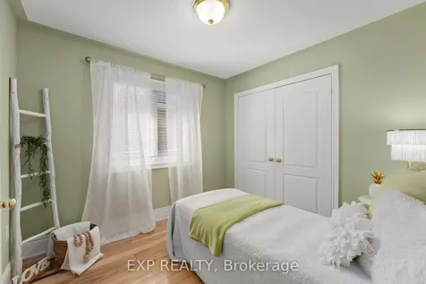 14 Weir Street Bradford West Gwillimbury ON L3Z 0K6