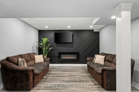 14 Weir Street Bradford West Gwillimbury ON L3Z 0K6