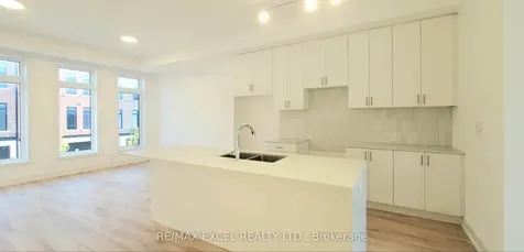 20 Chestnut Court Aurora ON L4G 4A4