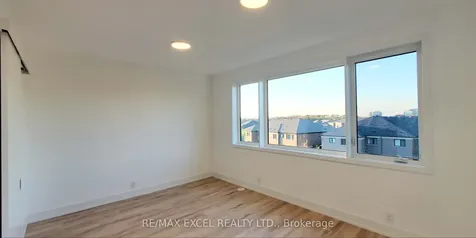 20 Chestnut Court Aurora ON L4G 4A4