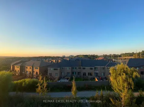 20 Chestnut Court Aurora ON L4G 4A4