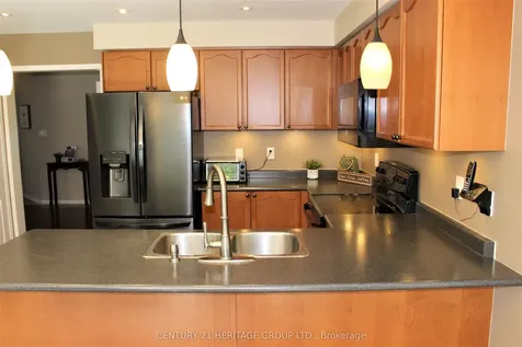 185 River Ridge Boulevard Aurora ON L4G 7T7