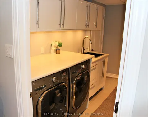 185 River Ridge Boulevard Aurora ON L4G 7T7