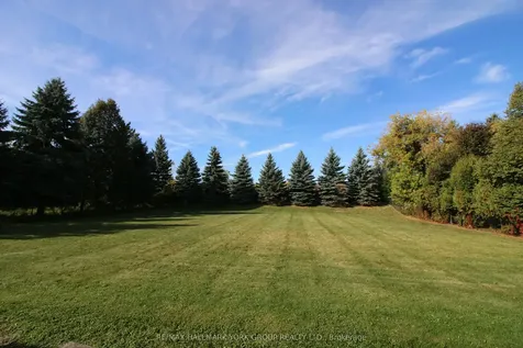 175 Treegrove Circle Aurora ON L4G 6M1