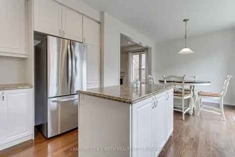 20 Clifford Dalton Drive Aurora ON L4G 0T6