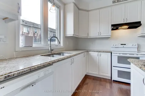 20 Clifford Dalton Drive Aurora ON L4G 0T6